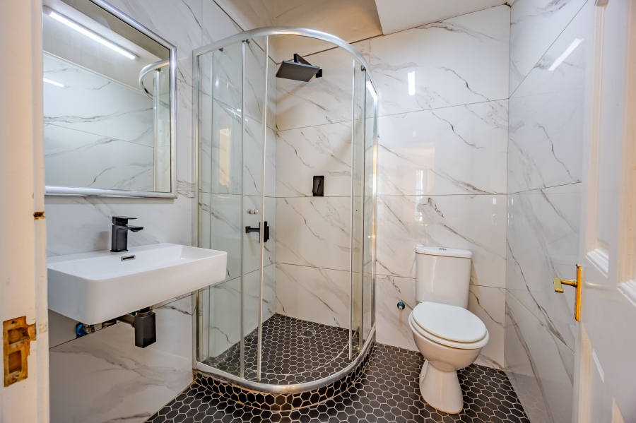 7 Bedroom Property for Sale in Wynberg Western Cape